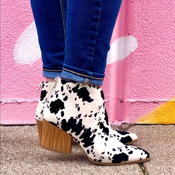 SALE! Black Cow Print Western Ankle Boots - Picture 3 of 12